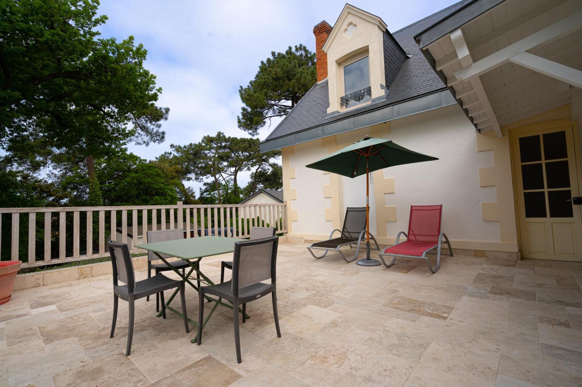 Hotel The Originals Residence De Rohan Vaux-sur-Mer Exterior photo