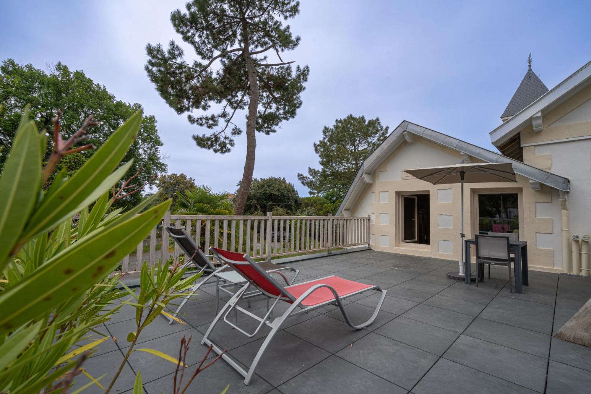 Hotel The Originals Residence De Rohan Vaux-sur-Mer Exterior photo